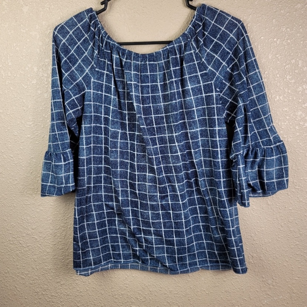 Erin Blair  Woman's ruffles Blouse blue
Size M
